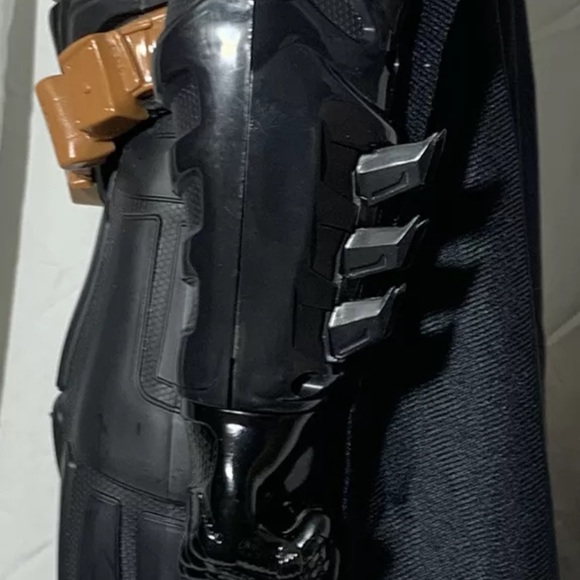 Batman Begins Action Figure 32” Christian Bale DC Comics The Dark Knight Trilogy - Picture 6 of 11